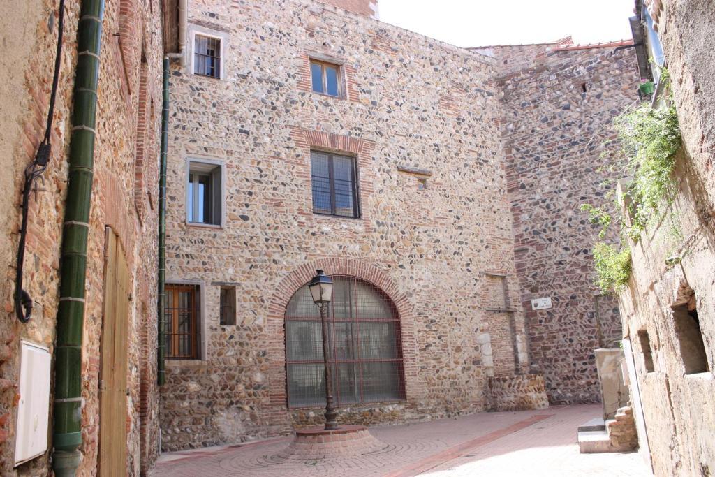 Hotel" La Tour De L'Horloge " Rivesaltes Exteriör bild