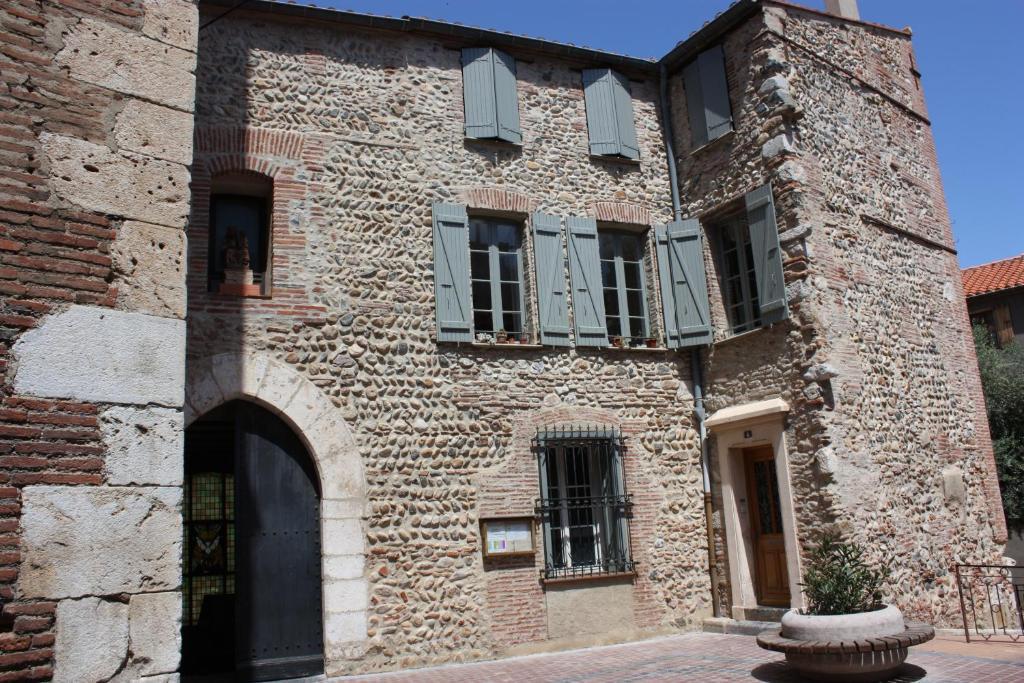 Hotel" La Tour De L'Horloge " Rivesaltes Exteriör bild